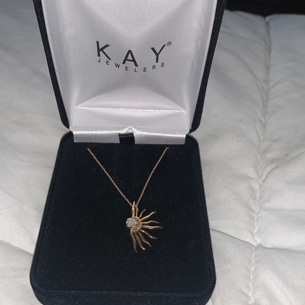 Gold and diamond necklace